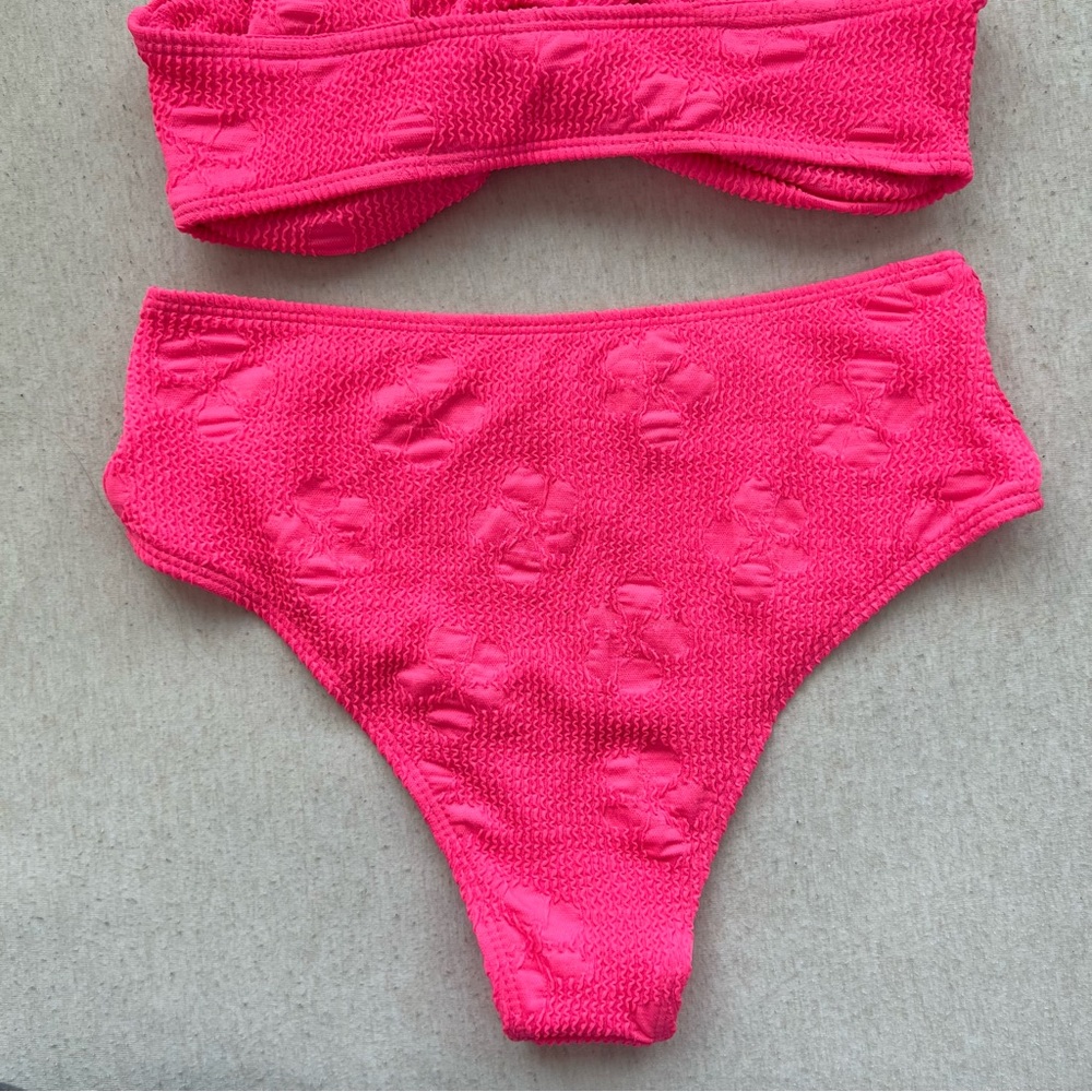 NEW full bikini set hot pink floral swimwear with twist details - Picture 7 of 12